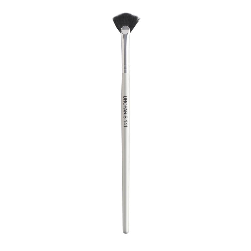 Uroparis 141 Fan Brush For Makeup | Small Size With Synthetic Bristles & Wooden Handle | Soft Definition & Excess Product Cleanu