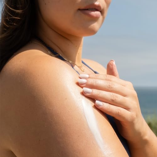 Coola Organic Dew Good Illuminating Body Melt With Spf 40, Dermatologist Tested Sunscreen That Instantly Illuminates Skin, 3.4 F