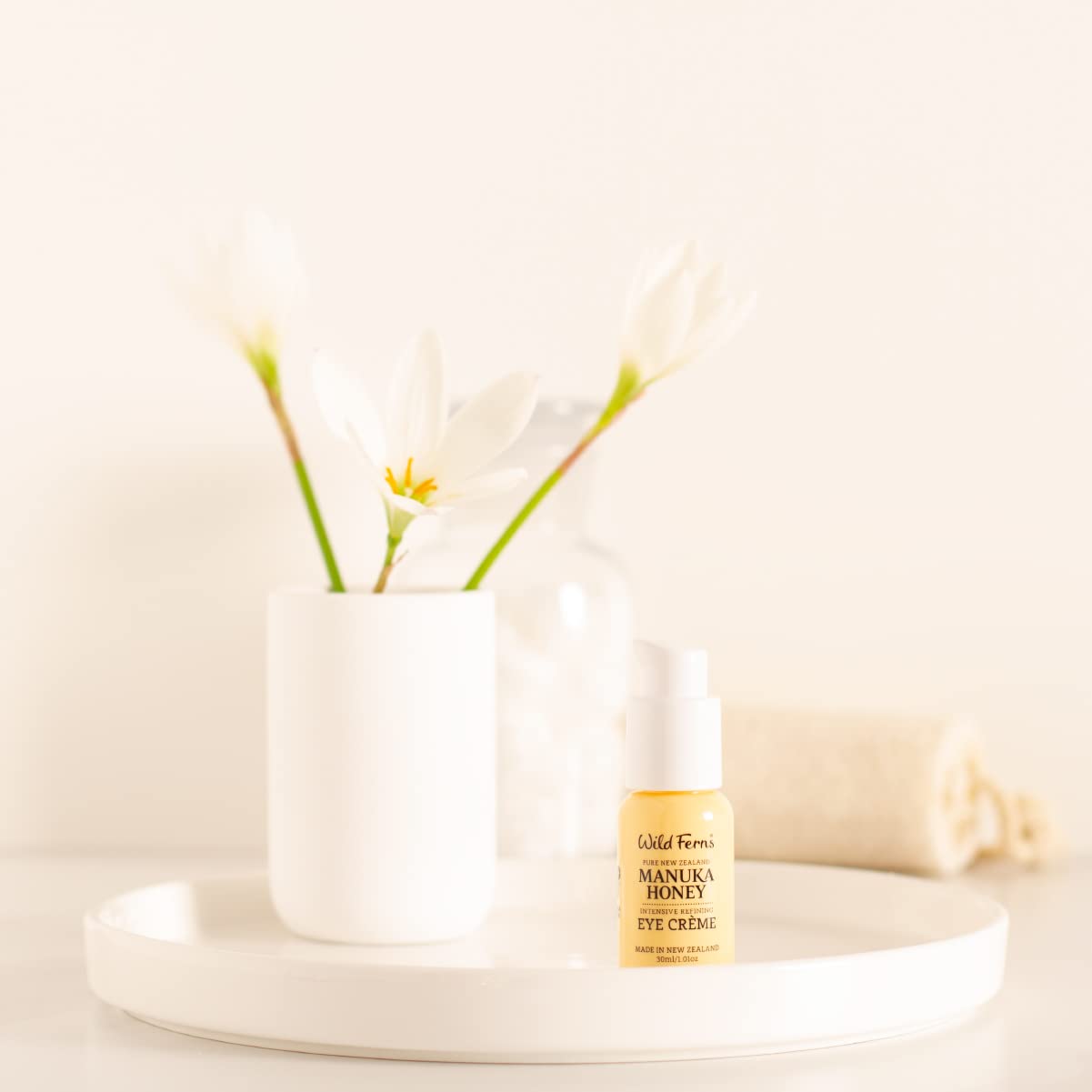 Wild Ferns Manuka Honey Intensive Refining Eye Crme, 92% Natural, 30 Milliliters