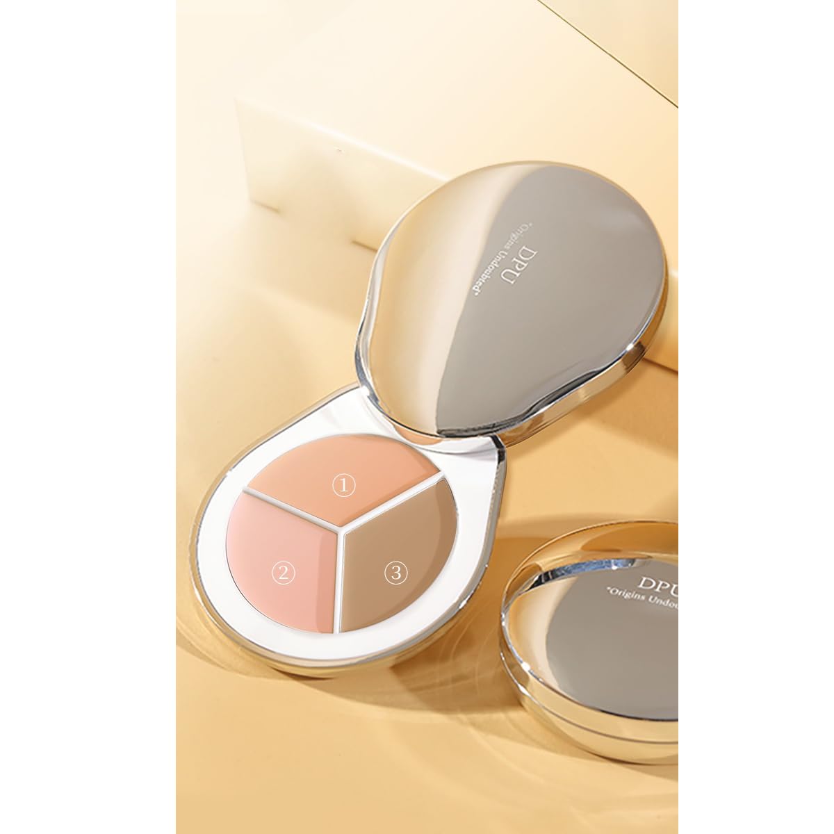 ChongTai 1PC Light Weight Moisturizing 3 Color Cream Concealer Palette, Full Coverage Cream Concealer with Brush to Create Flawl
