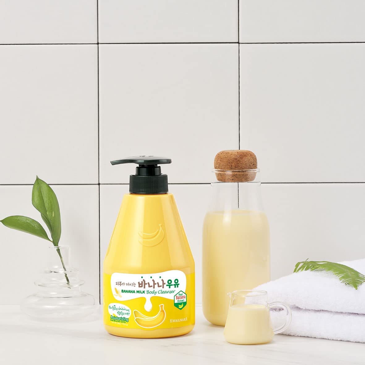 Welcos Kwailnara Banana Milk Body Cleanser 560 G / 19.75 Oz.