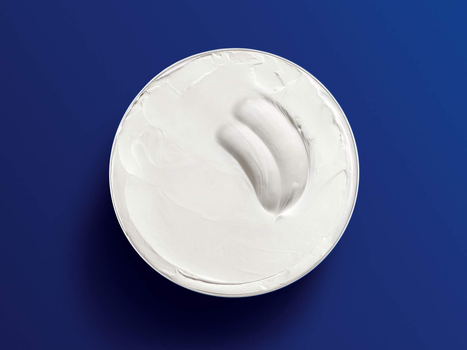 NIVEA Creme (200ml), Moisturizing Cream Provides Intensive Protective Care for Soft and Supple Skin, Ideal for Daily Use as a Fa