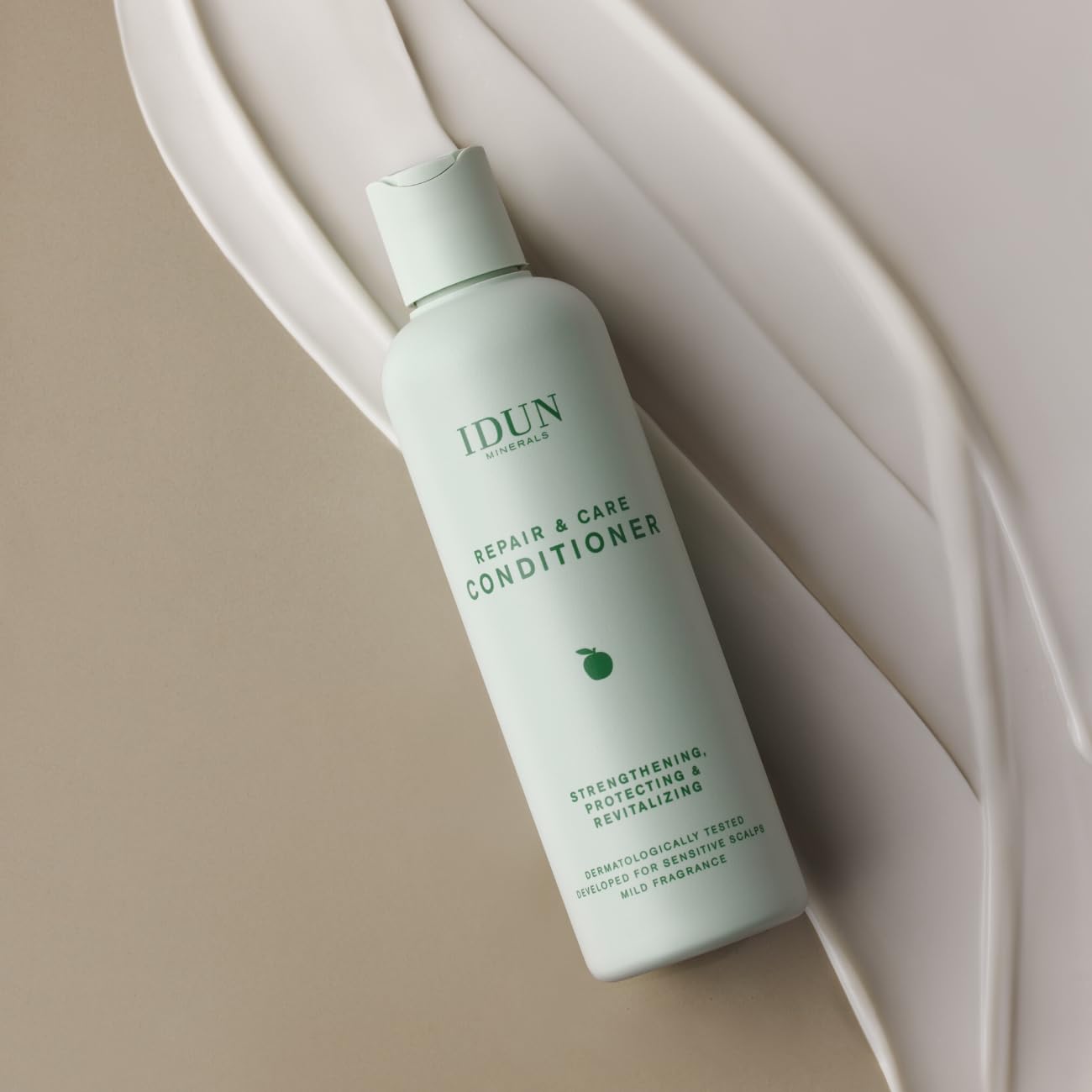 Idun Minerals Repair Conditioner - Detangler For Dry/Damaged Hair - Intense Moisture & Strength - Soft/Silky - Malic Acid, Apple
