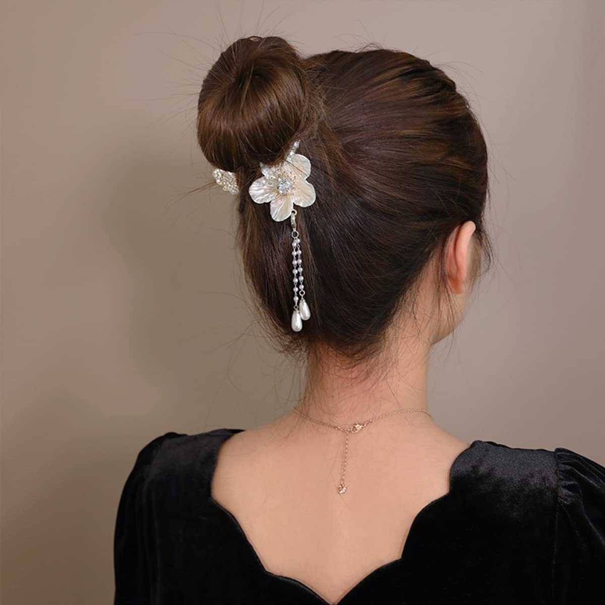 4 Pack Hair Styling Clips Hair Bun Accessories, Butterfly Claw Clips, Flower Bow Ponytail Buckle Hairpin, Bow Light Luxury Premi