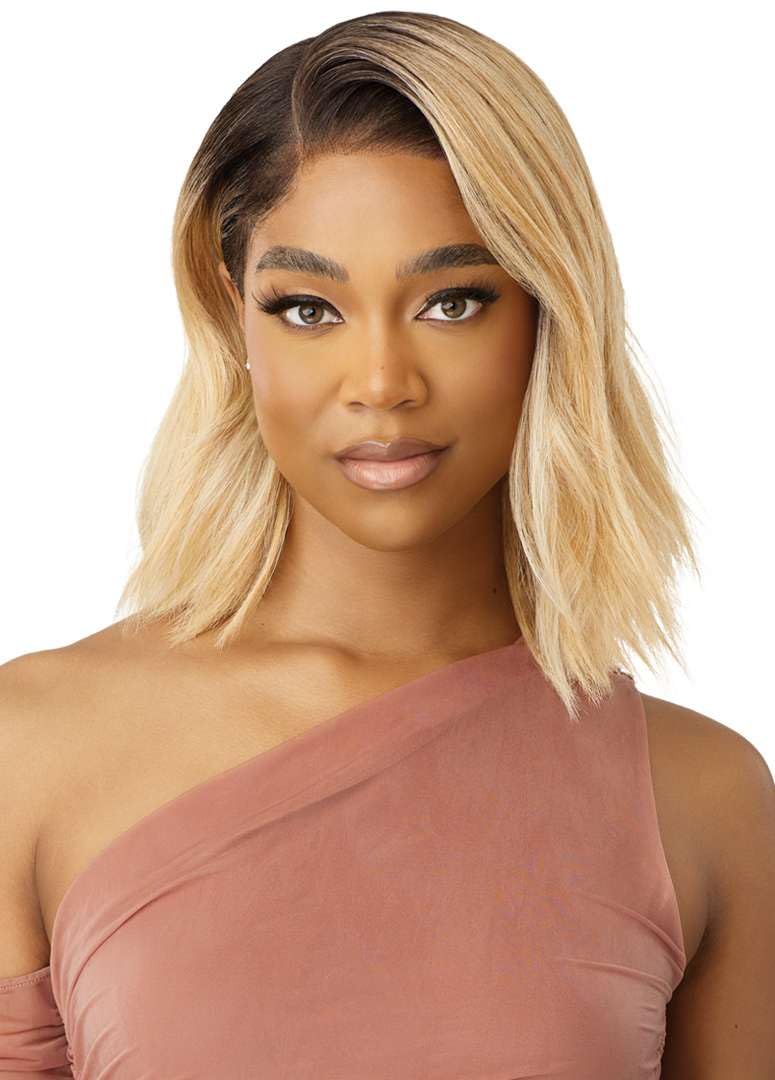Outre Lace Front Wig - Melted Hairline - Adelina (DRFF4/HAZELNUT HONEY)
