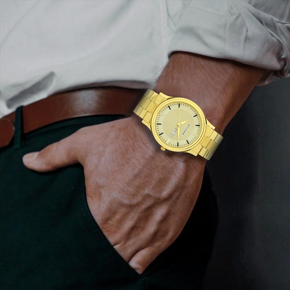 Titan Analog Gold Dial MenS Watch-1650Ym04