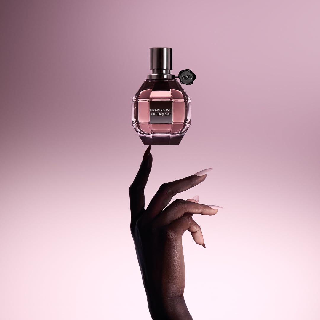 Flowerbomb V&R 0.68 Oz Eau De Parfum Spray