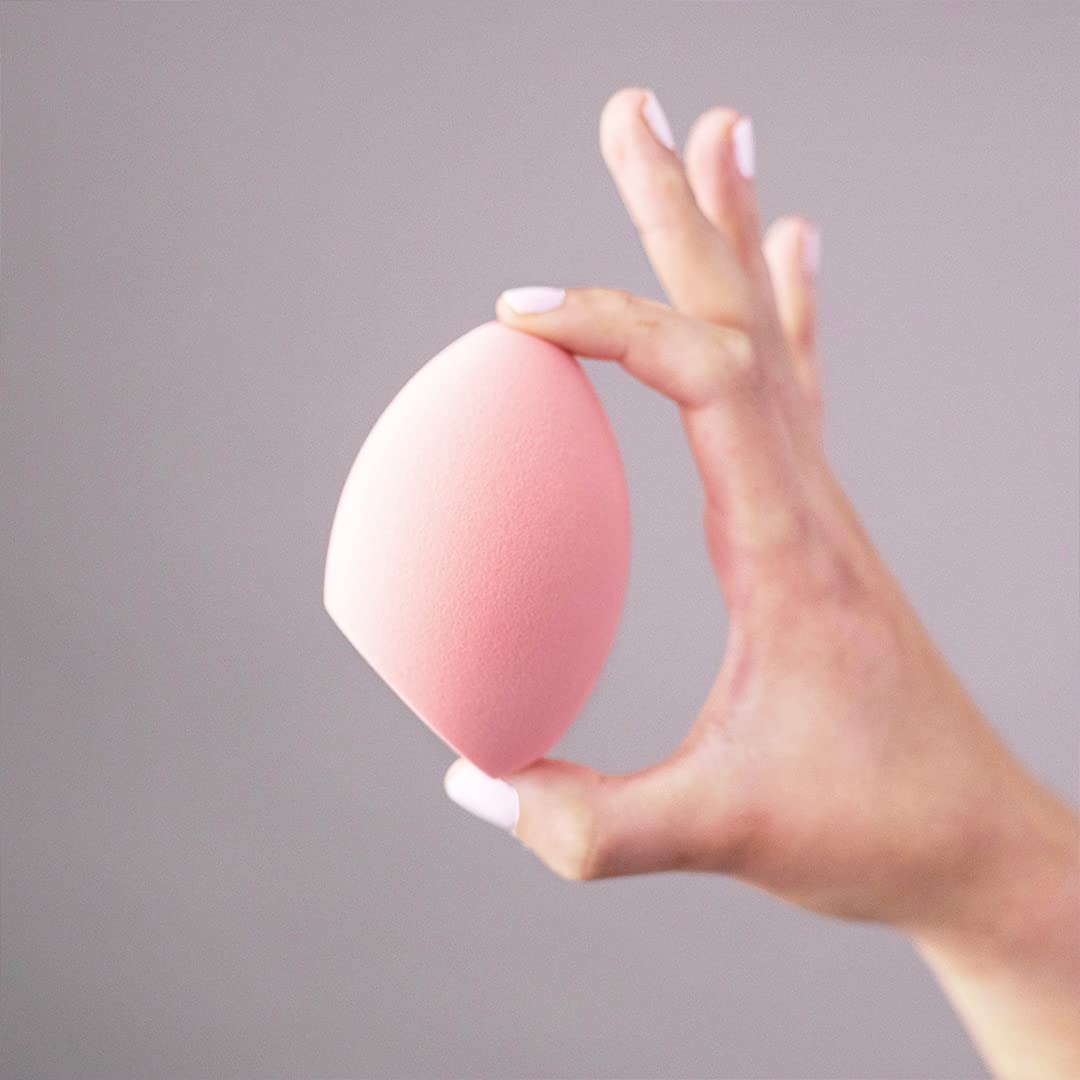 Real Techniques Cruelty Free Miracle Finish Sponge (Pack of 1) for a Natural Look, Ideal for Cream, Pressed Powder, & Liquid Blu