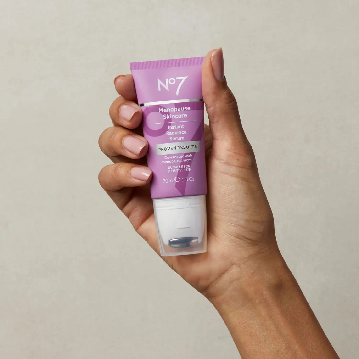 No7 Menopause Skincare Instant Radiance Serum - Hydrating Facial Serum With Hyaluronic Acid + Collagen Peptides For Firmer, Heal