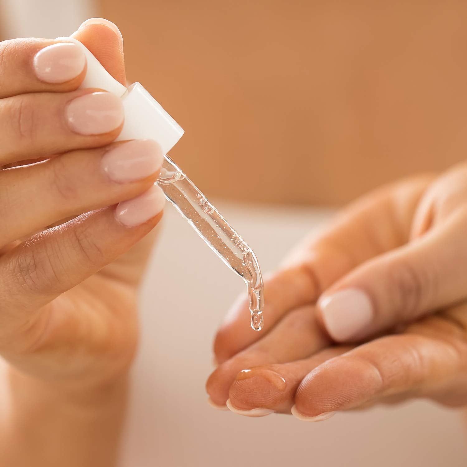 Bioclarity Oil-Free Deep Hydrating Serum | 100% Vegan, Non-Toxic | Drink It Up, Long Lasting Hydration | Contains Vitamin E, Len