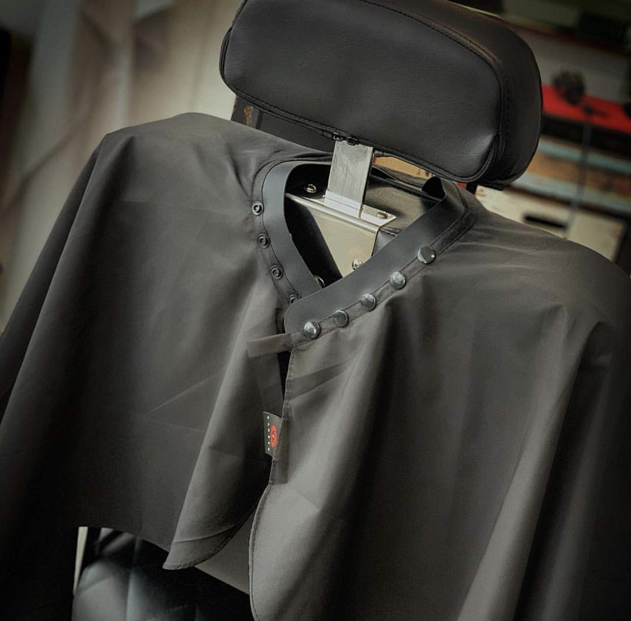Tru Barber Silicone Neck Cape, 100% Polyester, Light Weight Cape, Professional Cape, Hair Salon Cutting Cape, Barber Cape, No Lo