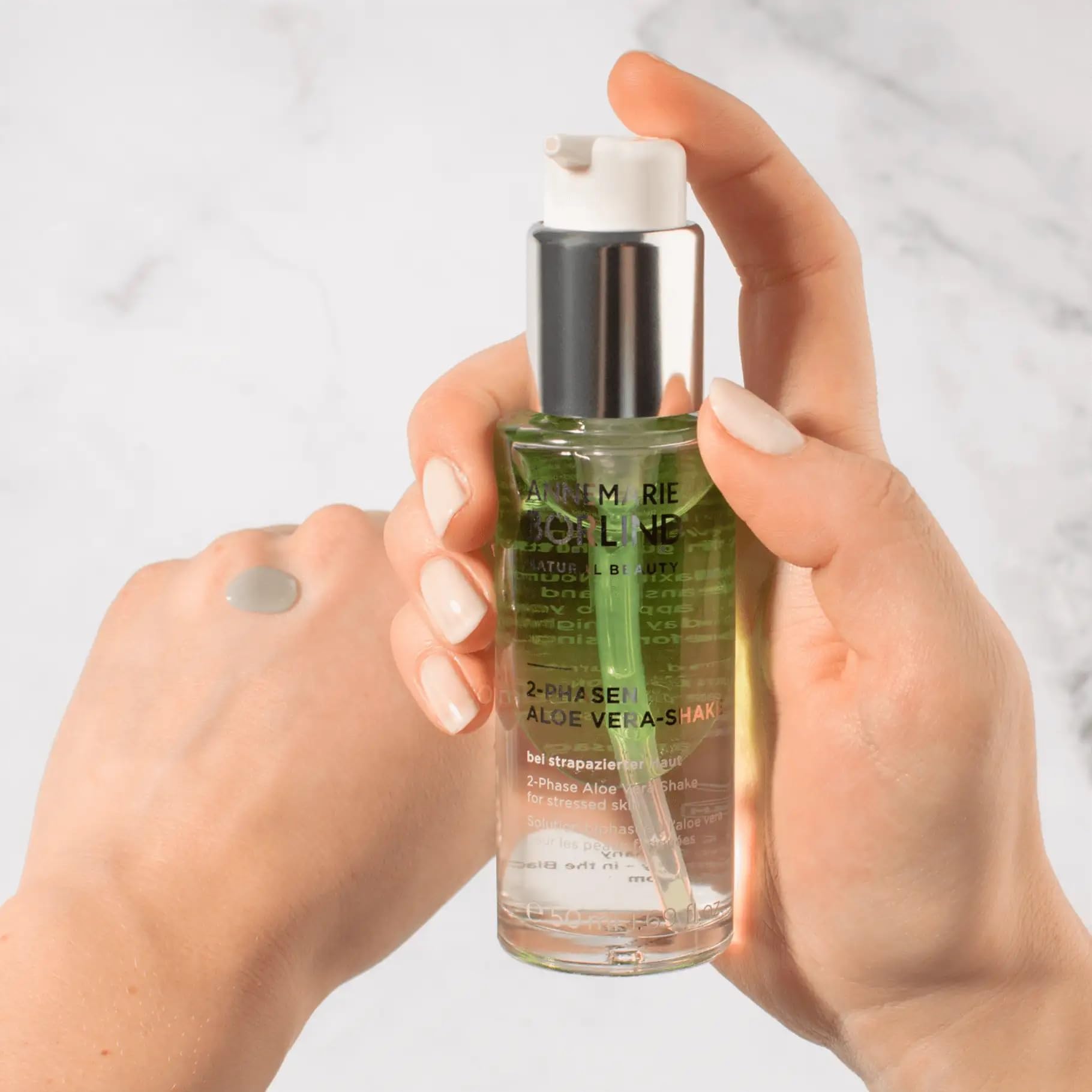 ANNEMARIE BRLIND - 2 Phase Aloe Vera Shake - Hyaluronic Acid + Aloe Vera + Black Currant Seed Oil For Soothed Skin - Soothing, R