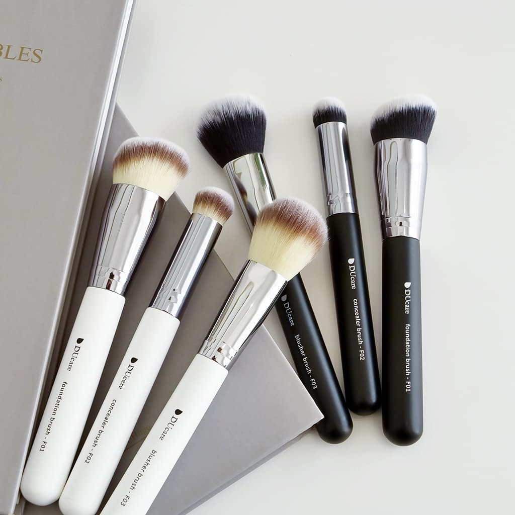 Ducare Makeup Kabuki Brushes 3Pcs Foundation Contour Brush Concealer Brush Under Eye Blusher Brush Face Blush Bronzer Travel Buf