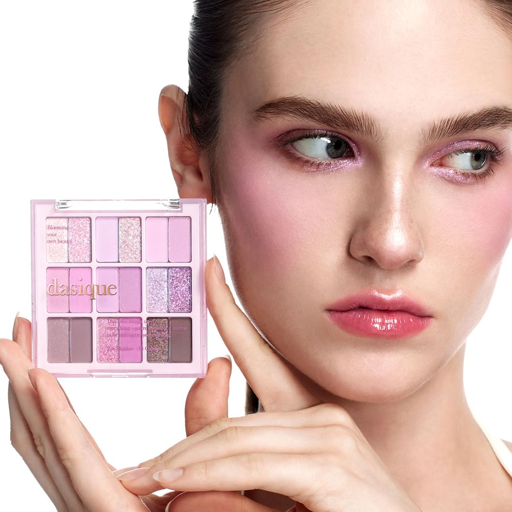 dasique Shadow Palette #18 Berry Smoothie l Vegan, Cruelty-Free l 18 Blendable Shades in Smooth Matte and Shimmer Finishes with