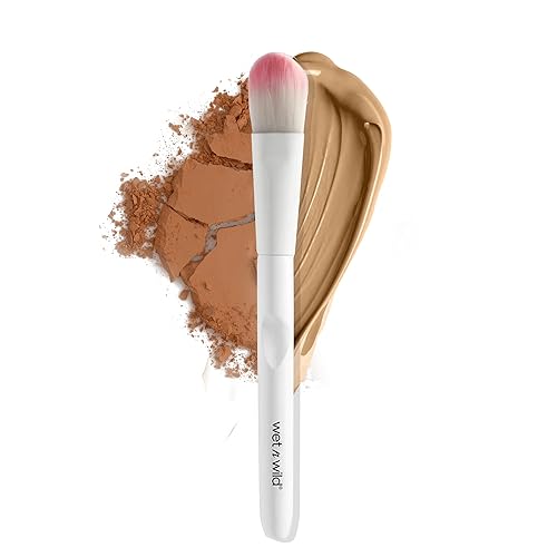wet n wild Foundation Brush - Densely-Packed Synthetic Bristles, Ergonomic Handle, 7.28 in, Ideal for Liquid, Cream & Powder, Model C795A