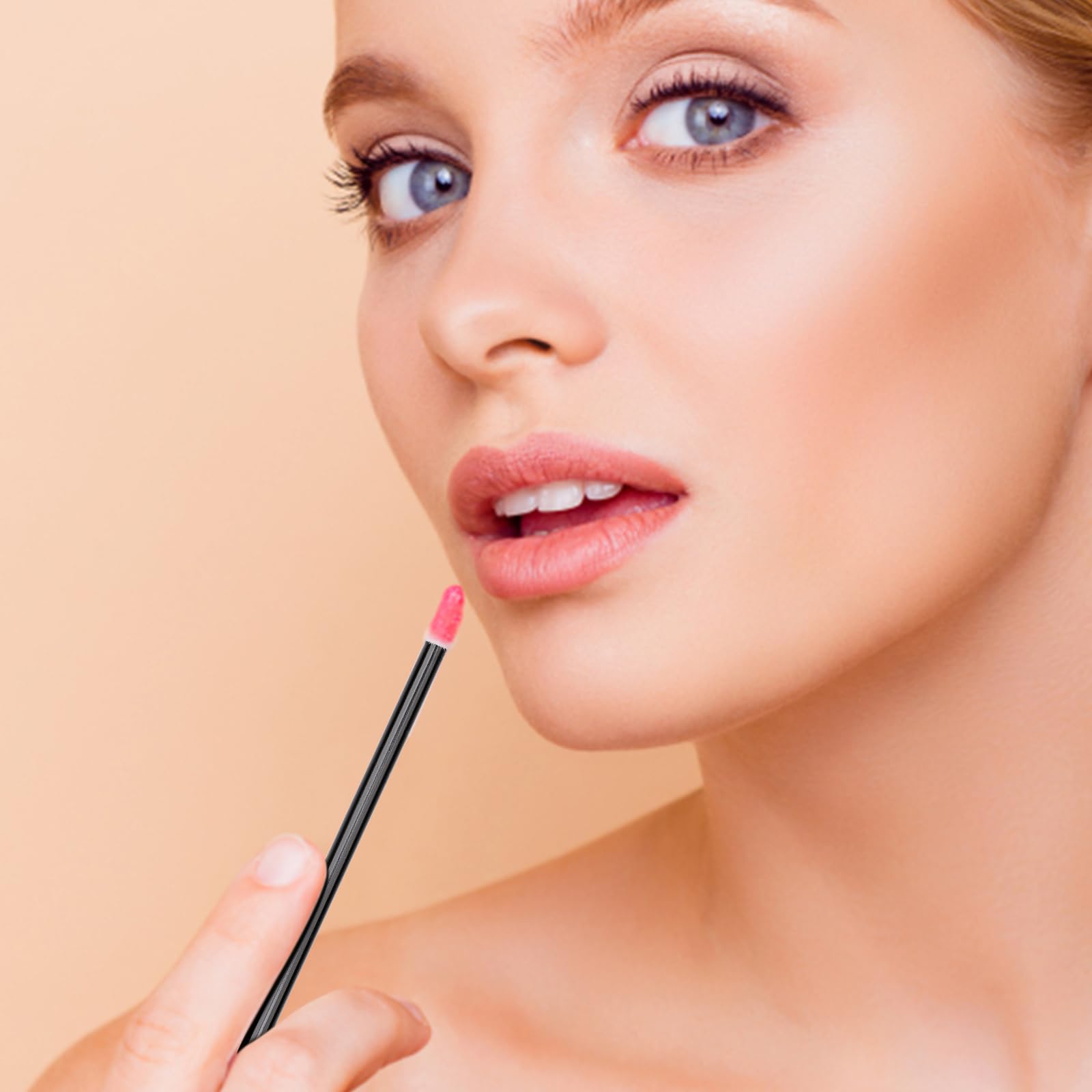 G2Plus 100Pcs Lip Gloss Applicators, Disposable Lip Brushes Lip Gloss Applicators Lipstick Gloss Wands Applicator Perfect Makeup