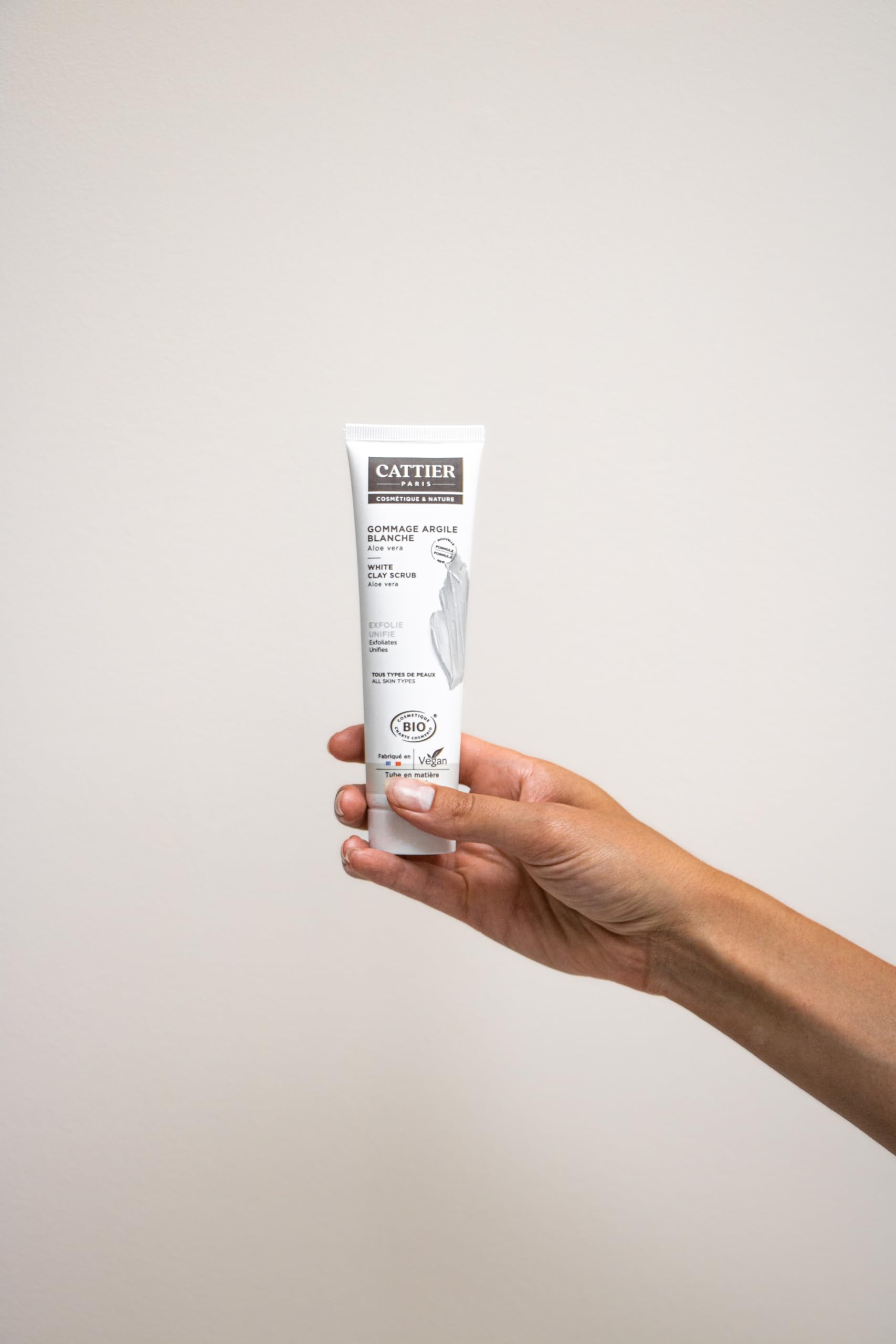 Cattier Organic White Clay Face Scrub With Aloe Vera 100 Ml