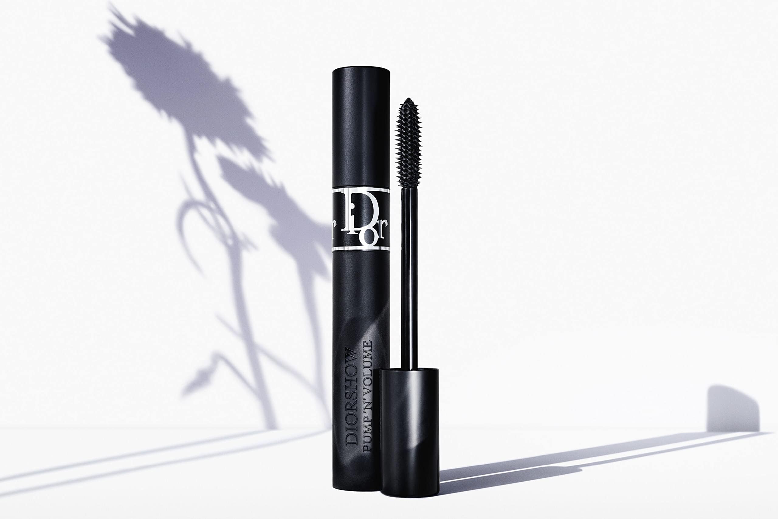Christian Dior Ladies Diorshow Pump N Volume Mascara # 090 Black 6 G  021 Oz