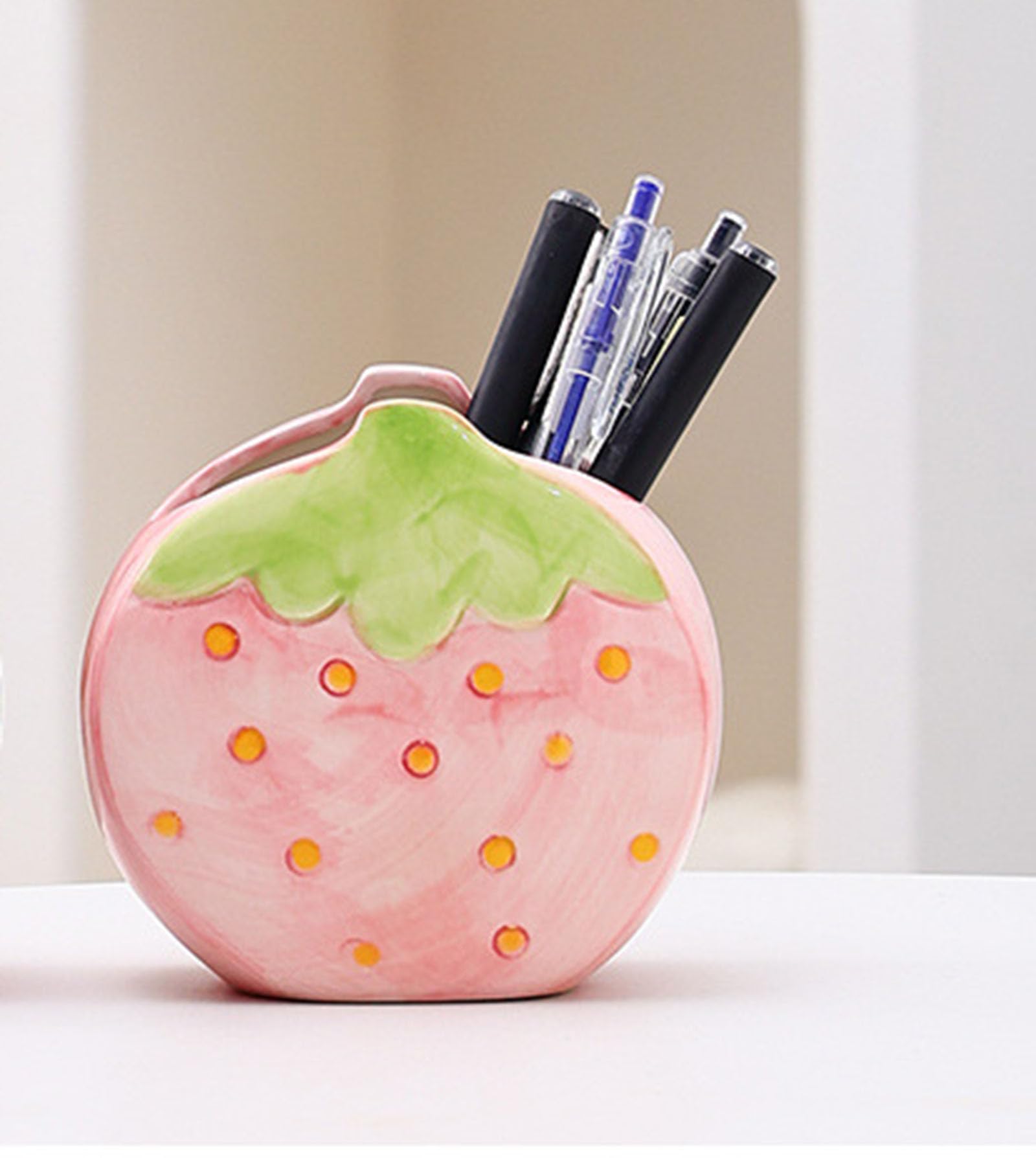 ZHU YU CHUN 1 PC Ceramic Strawberry Makeup Holder Makeup Organizer Pen Holder Desktop Organizer (Pink)