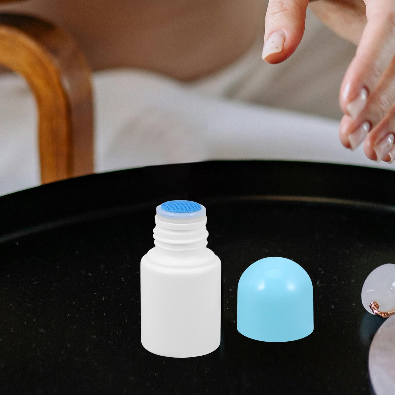 SOLUSTRE 6pcs Empty Sponge Head Applicator Bottle Plastic Liquid Bottles Refillable Sponge Head Applicator for Cosmetic Medicine