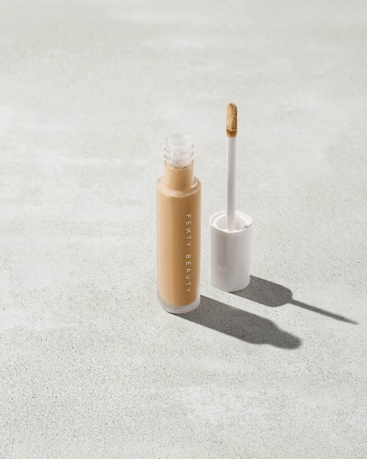 Fenty Beauty by Rihanna Pro Filtr Instant Retouch Longwear Liquid Concealer 255
