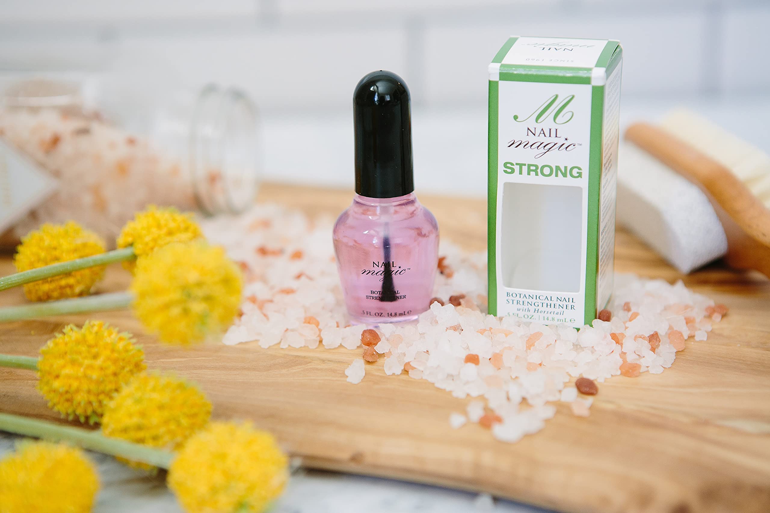 Nail Magic Strong Botanical Nail Strengthener,Conditioner w/horsetail, rich in silica, nutrients, vegan, cruelty free, helps spl