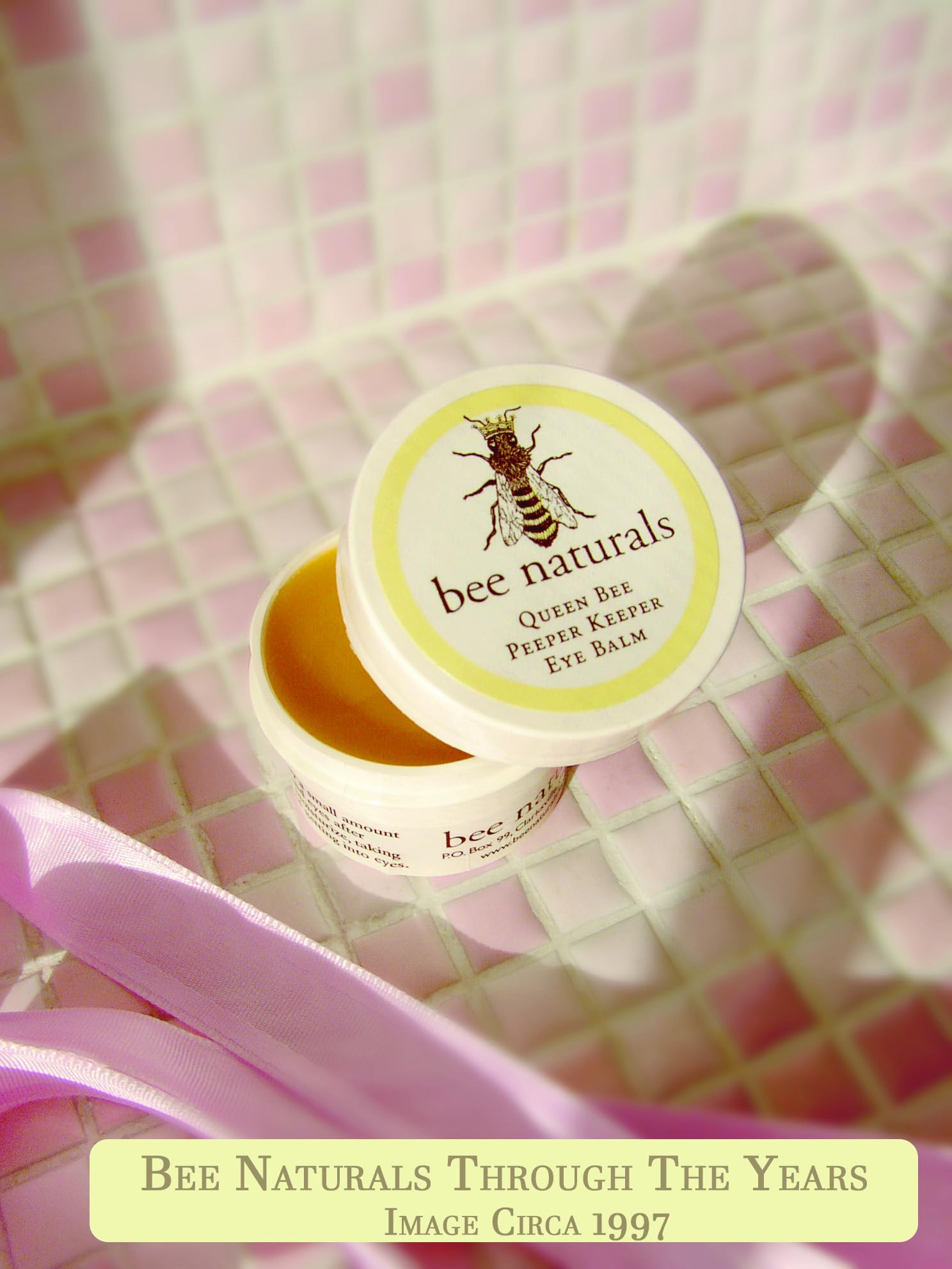 Queen's Best Eye Balm Peeper Keeper - Natural Eyelid Cream with Vitamin E & 10 Oils - Reduces Crow's Feet, Wrinkles & Fine Lines