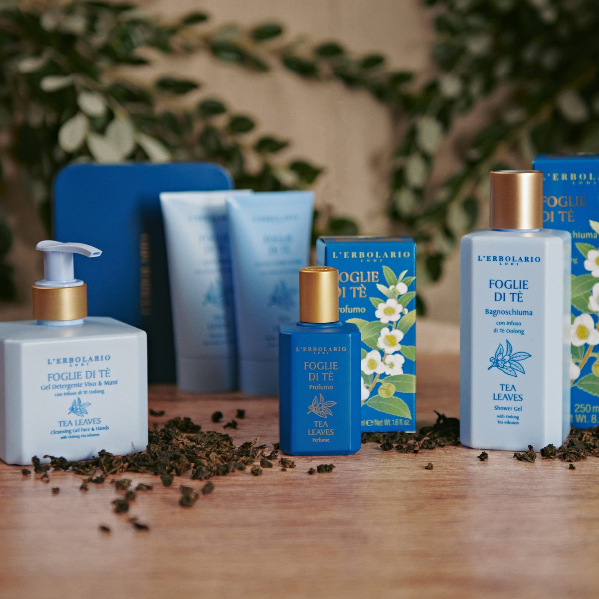 Lerbolario Tea Leaves Face And Hand Cleansing Gel - With Oolong Tea Infusion - Floral Scent - Has A Distinctive Mild And Delicat