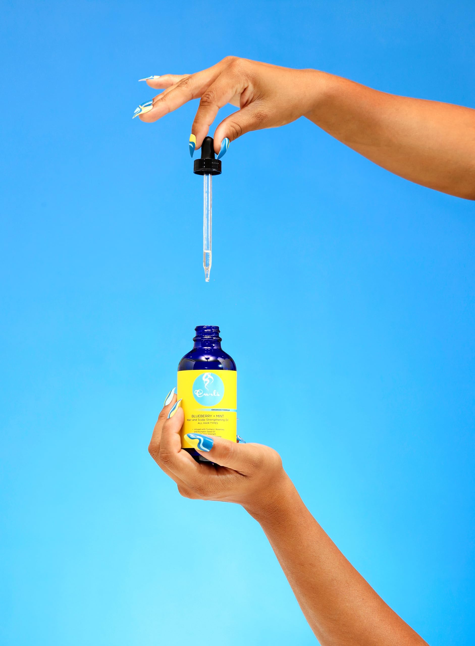 Curls Blueberry Bliss Blueberry & Mint Hair And Scalp Strengthening Oil - 4 Oz, Root-Penetrating Hair Oil With Turmeric, Rosemar