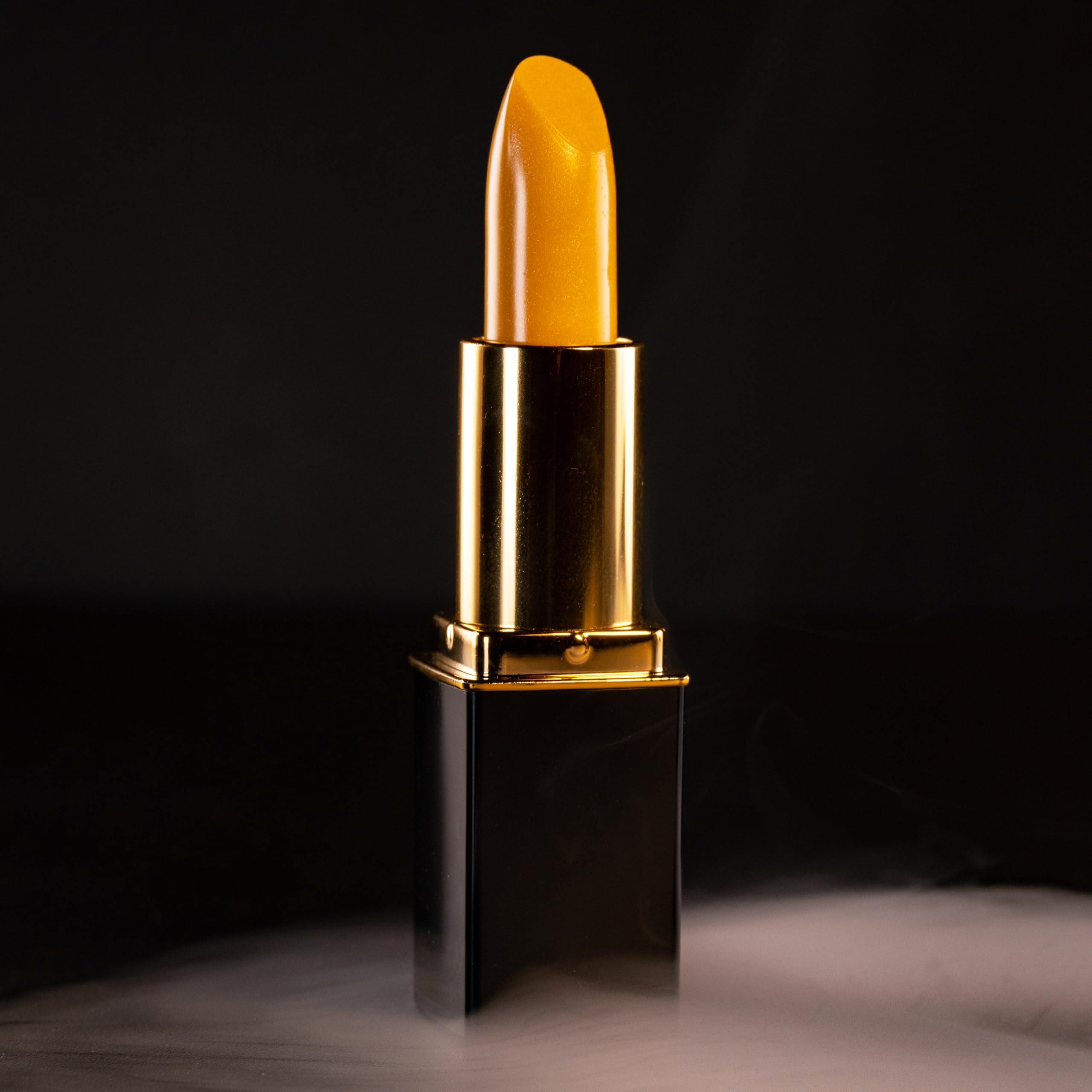 L'Paige YELLOW CHANGEABLE Lipstick - Aloe Vera, Long-lasting, Moisturizing, 1 Count