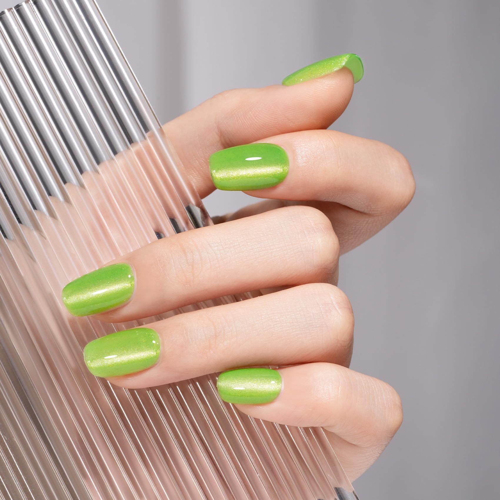Maychao 15Ml Shine Muscat Cat Eye Gel Nail Polish 1Pc Green Glitter Cat Eye Gel Polish With Magnet Soak Off Holographic Magnetic