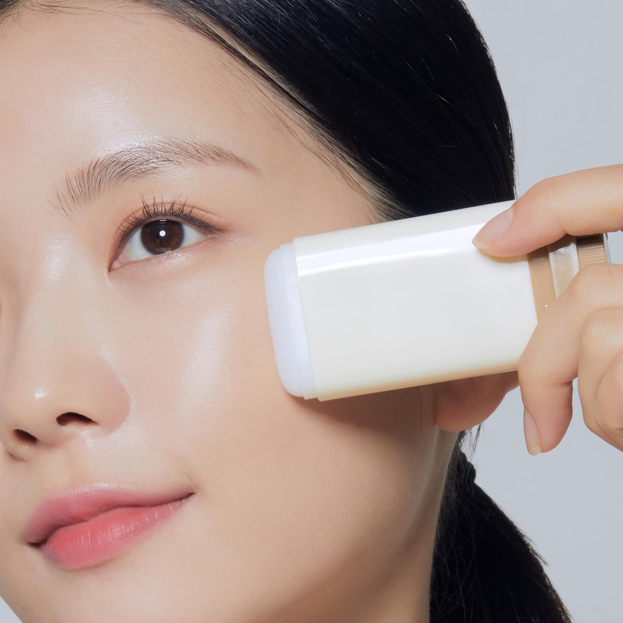 TONYMOLY 24K Snail Moisture Lock Slug Stick, with Snail Mucin & 24k Gold, All-in-one Multi Balm Stick for Hydration & Barrier Pr