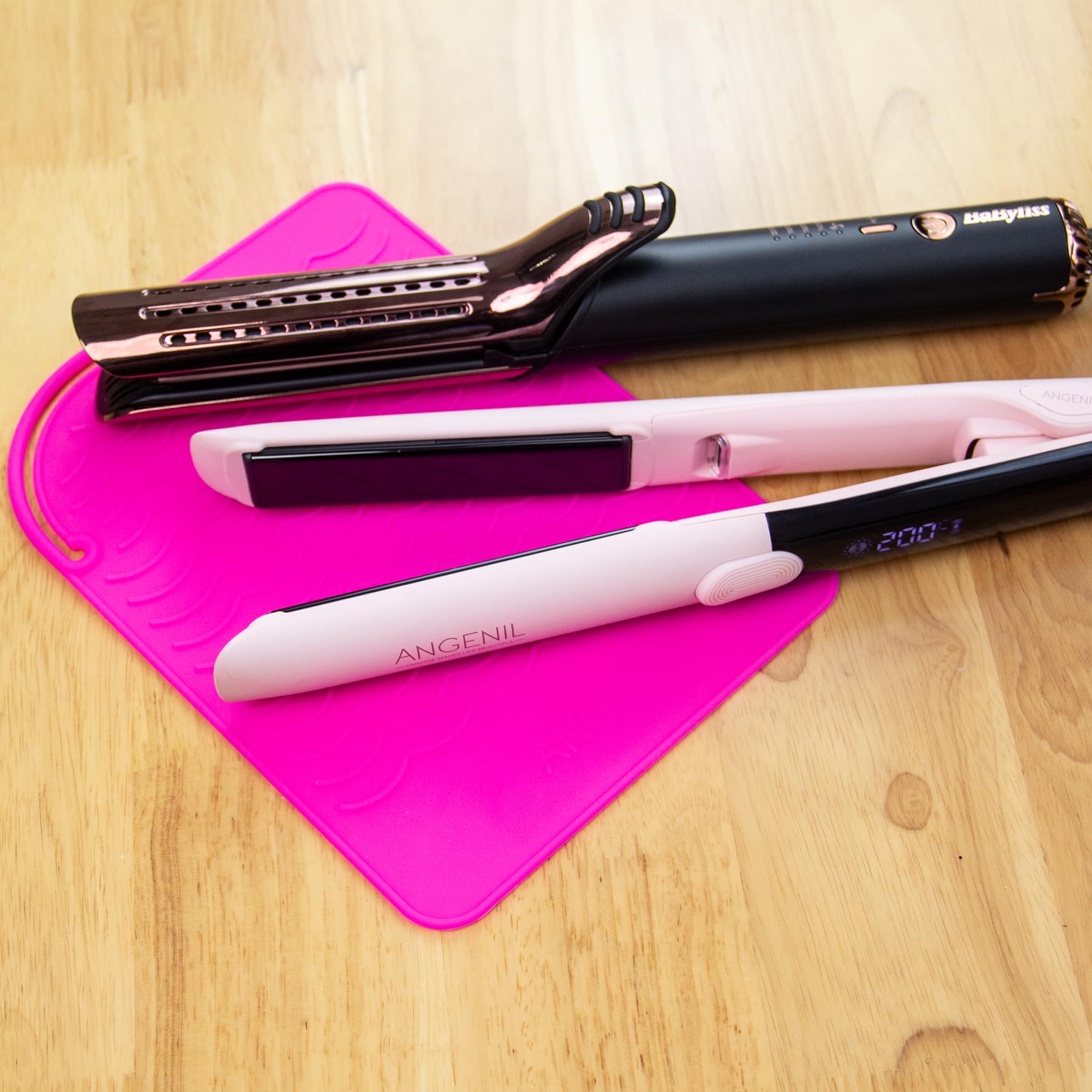 Angenil Heat-Resistant Silicone Mat For Hair Irons, 9 X 6.5 Inch, Protecting Your Counter Safely