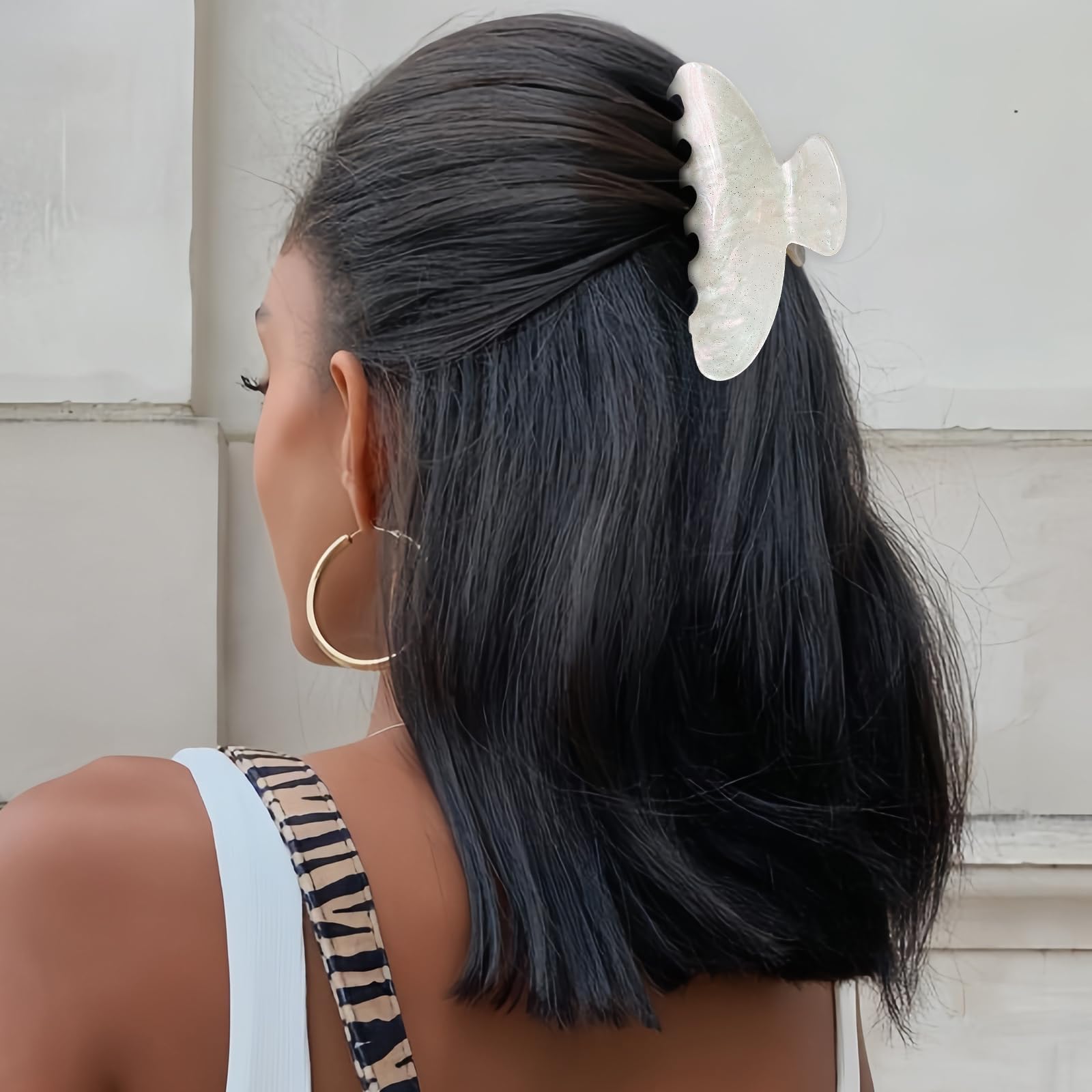 Medium French White Hair Claw for Women - Styling Banana Clips for Thin Hair, Exquisite Barrettes and Hair Decorations (1Pcs)