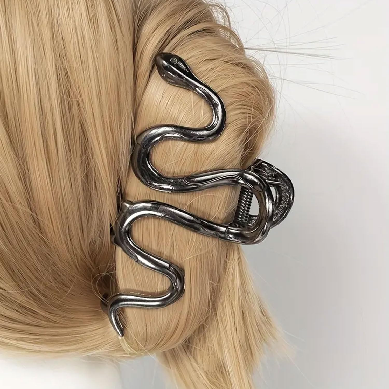Muumoo Black Snake Metal Hair Clip, 1Pcs 4.52Inch, Elegant Wavy Snake Design, Strong Hold Grip for Thin/Thick Hair, Daily Wear W