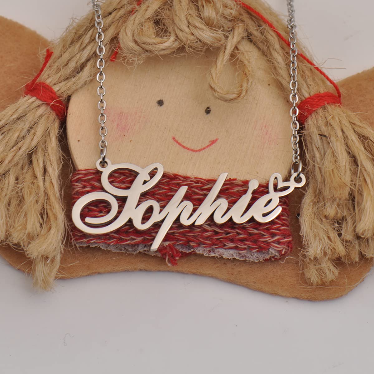 HUAN XUN Custom Made Love Heart Initial Pendant Name Necklace for Mom Vanjie