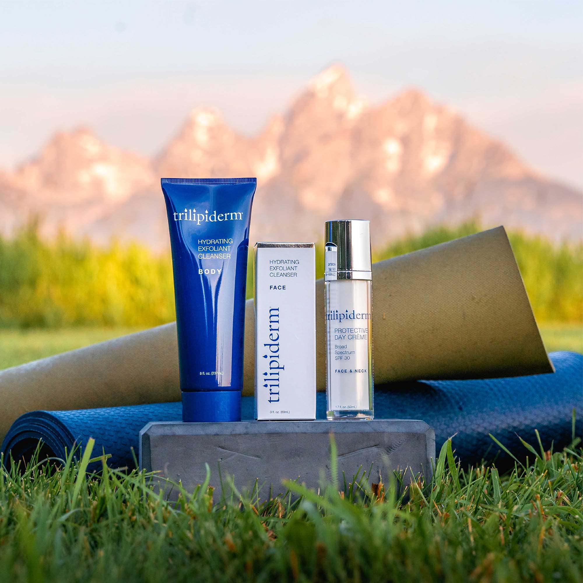 Trilipiderm Protective Day Crme, Broad Spectrum SPF 30 - Lightweight, Fast-Absorbing Moisturizing Sunscreen Protects while helps