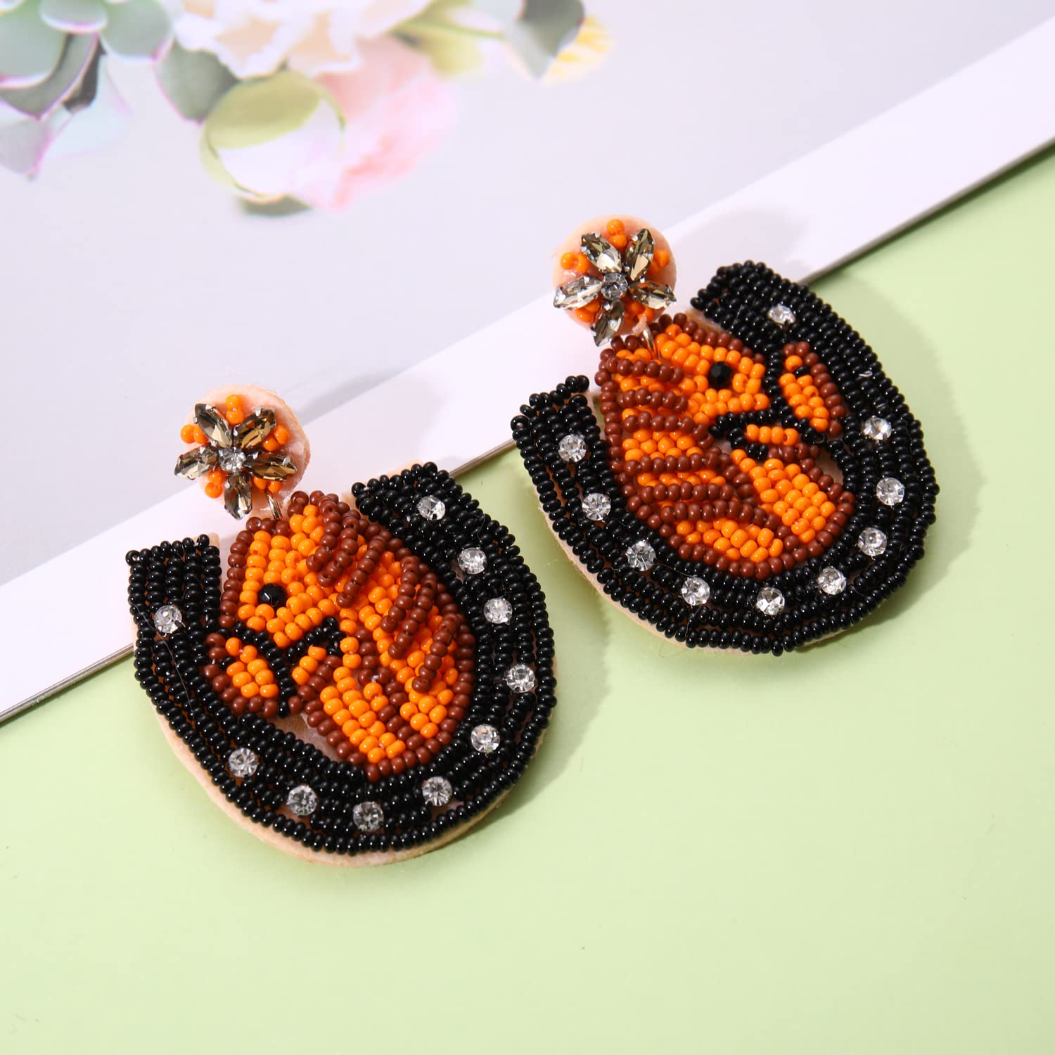 Beaded Derby Earrings for Women Handmade Western Horseshoe with Flower Earrings Derby Day Horse Racing Drop Dangle Earring Derby
