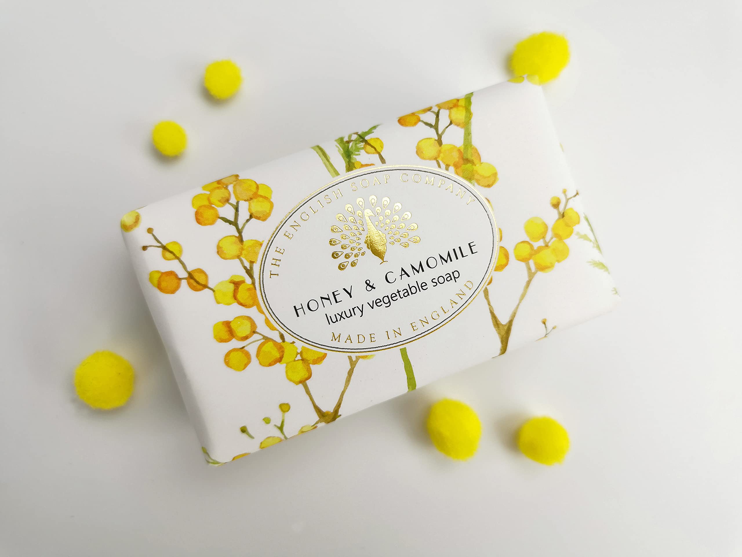 The English Soap Company Vintage Wrapped Soap Bar, Luxury Honey & Chamomile Shea Butter Soap Bar, Moisturising Soap Bar for Face
