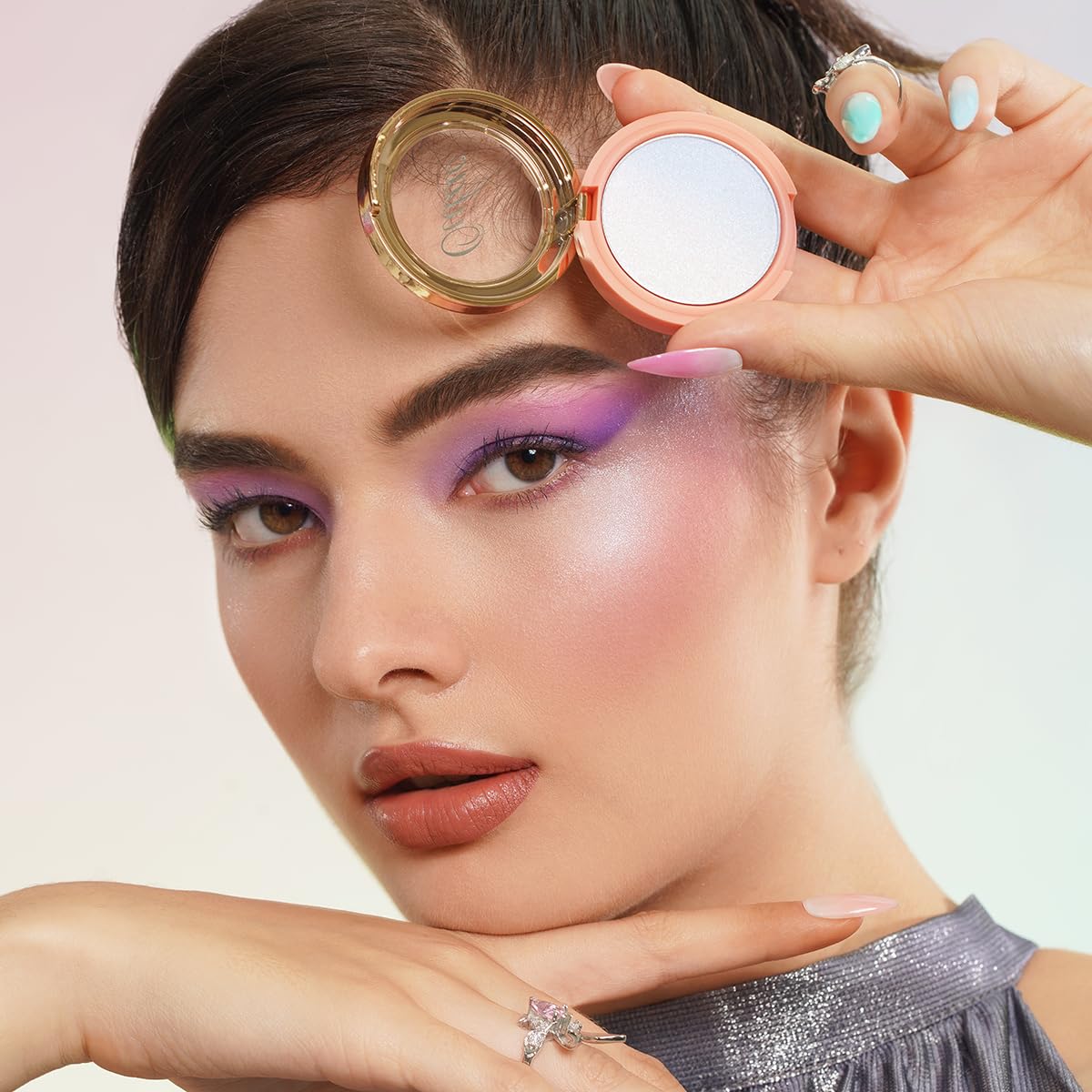 Oulac Luminisers Blush Face & Eyeshadow 2 in 1 Glow,Brighten Skin As Highlighter Makeup, Shimmer Blusher,Buildable and Vegan Cos