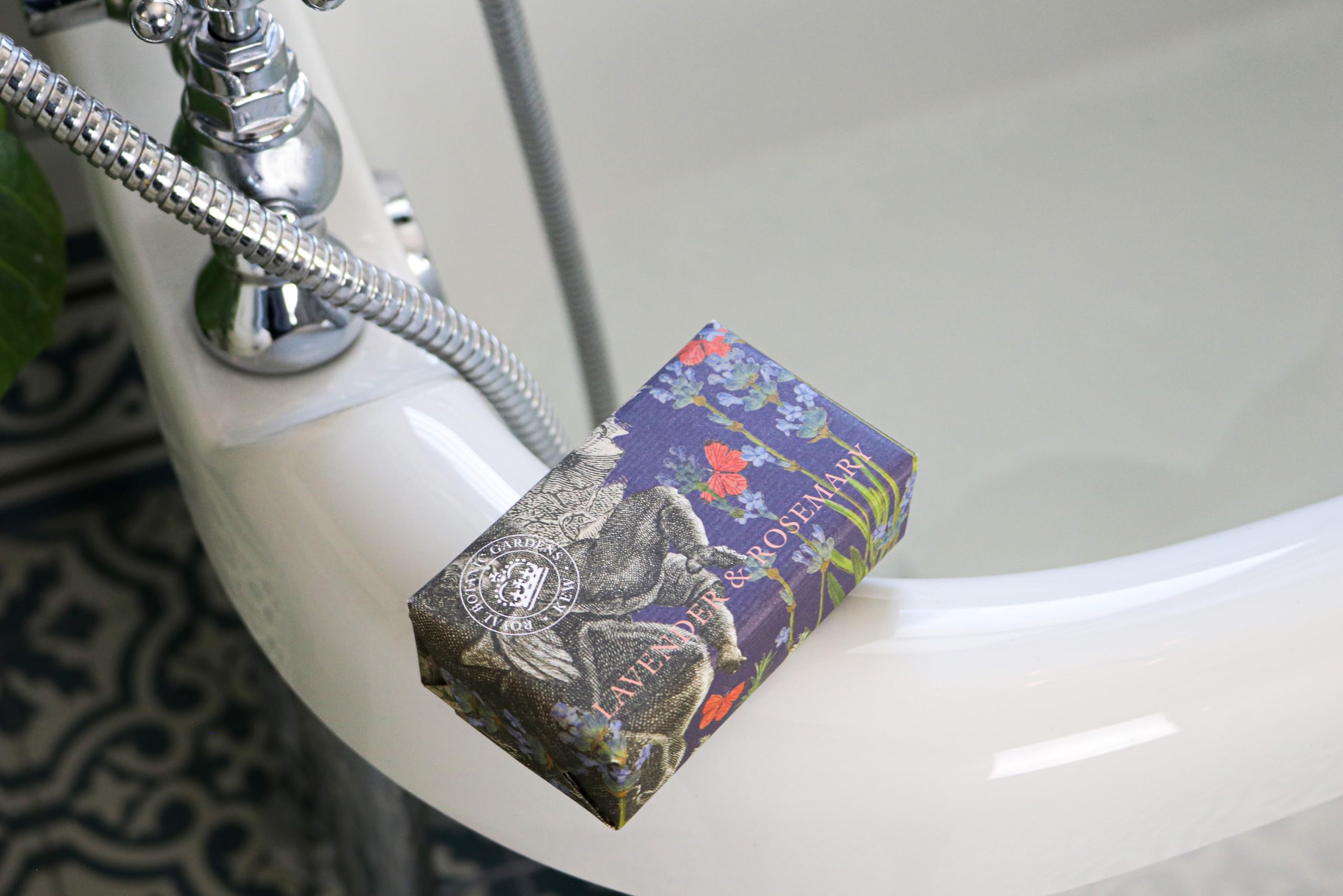 The English Soap Company Royal Botanical Gardens Kew Wrapped Soap Bar, Luxury Lavender Shea Butter Soap Bar, Moisturising Soap B
