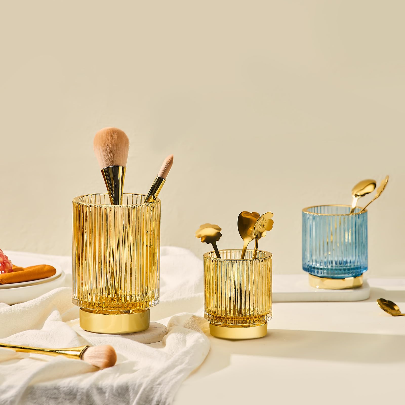 LEICURACE Makeup Brush Holder Toothbrush Holders Crystal Makeup Holder Small Makeup Organizer Retro Desktop Eyeliners Eyebrow Pe