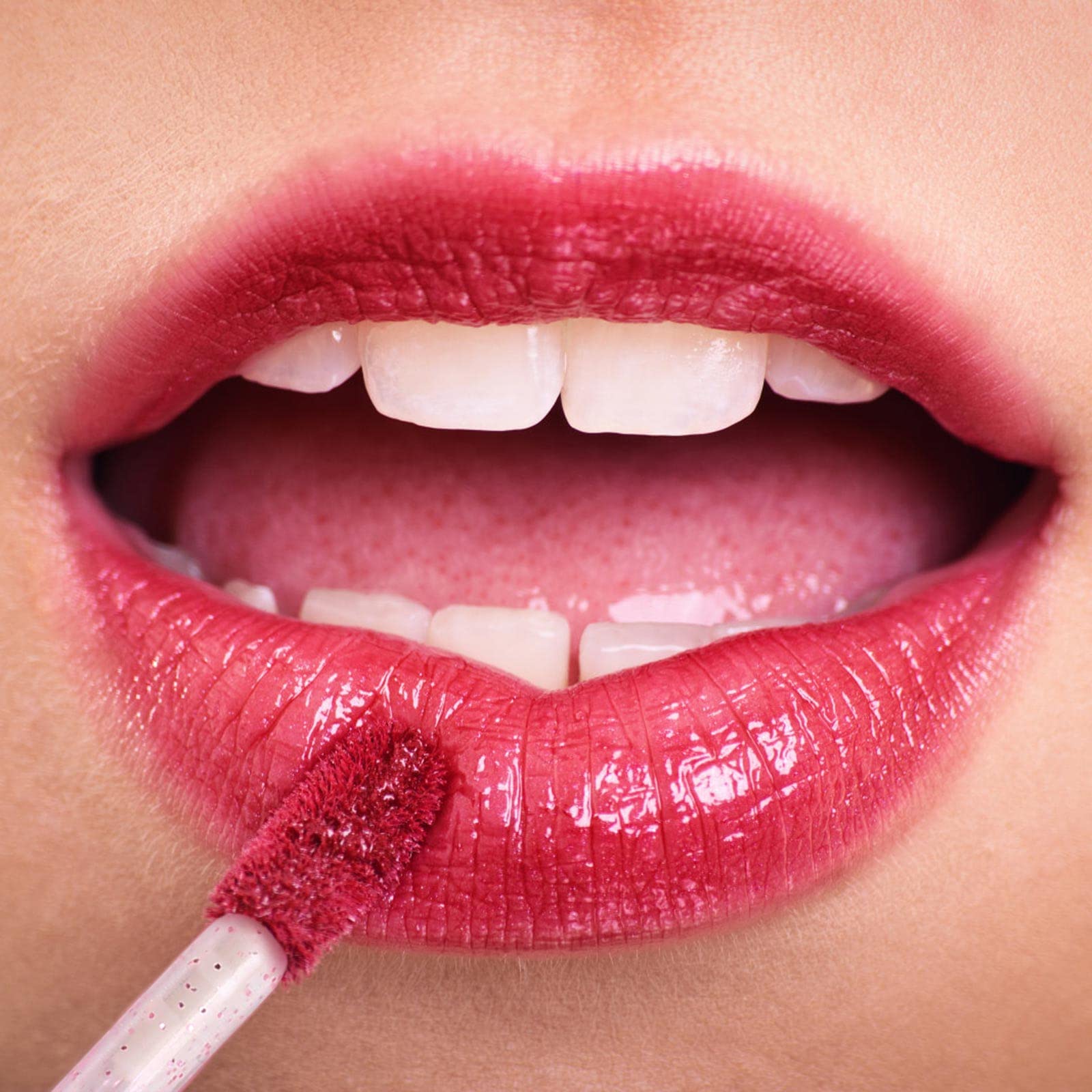 Tbestmax 100 Pcs Disposable Lip Brush with Container, Crystal Pink Lip Applicators Lipstick Lip Gloss Wands