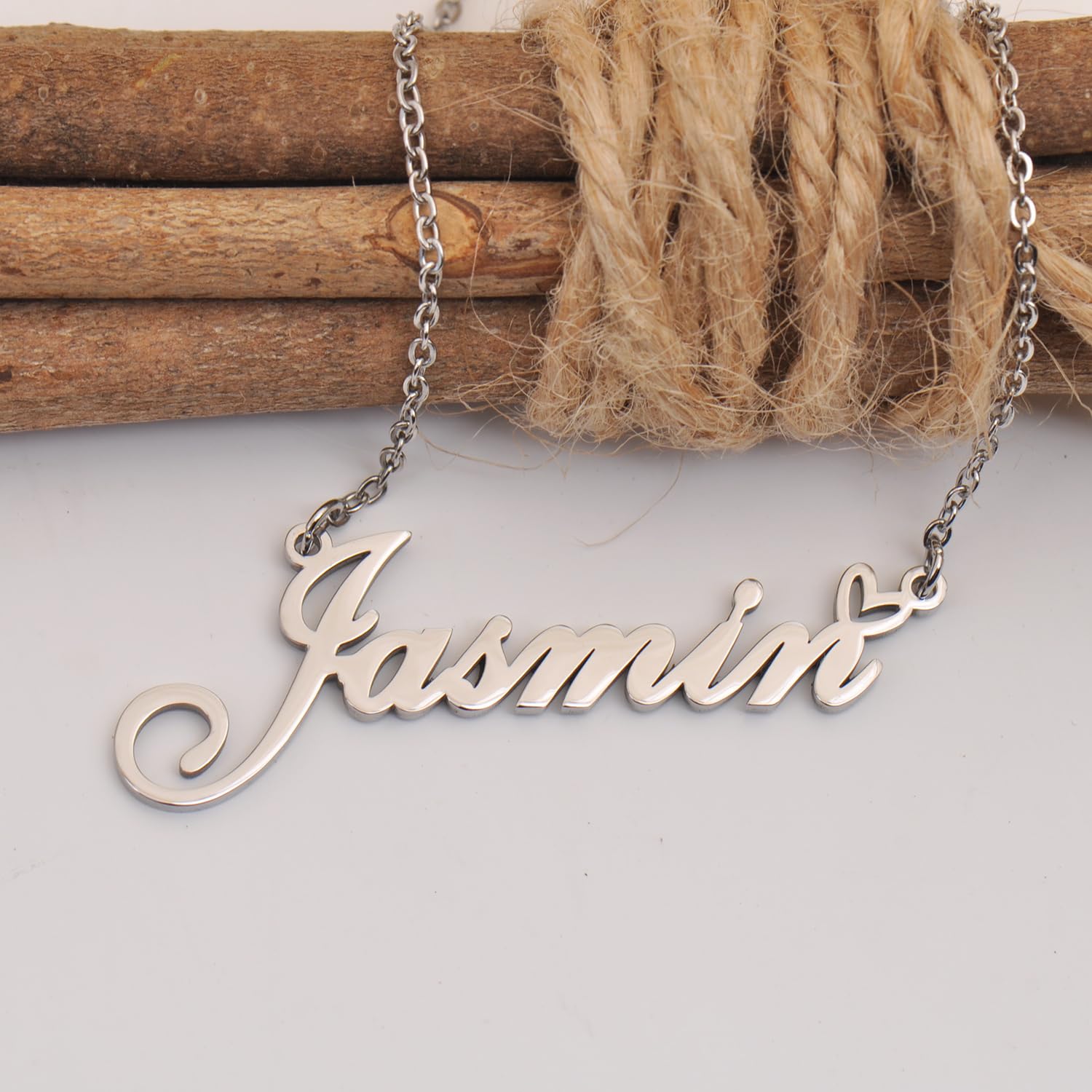 Aoloshow Stainless Steel Silver Kailyn Heart Name Necklace Charm Pendant Jewelry for Mom Best Friends