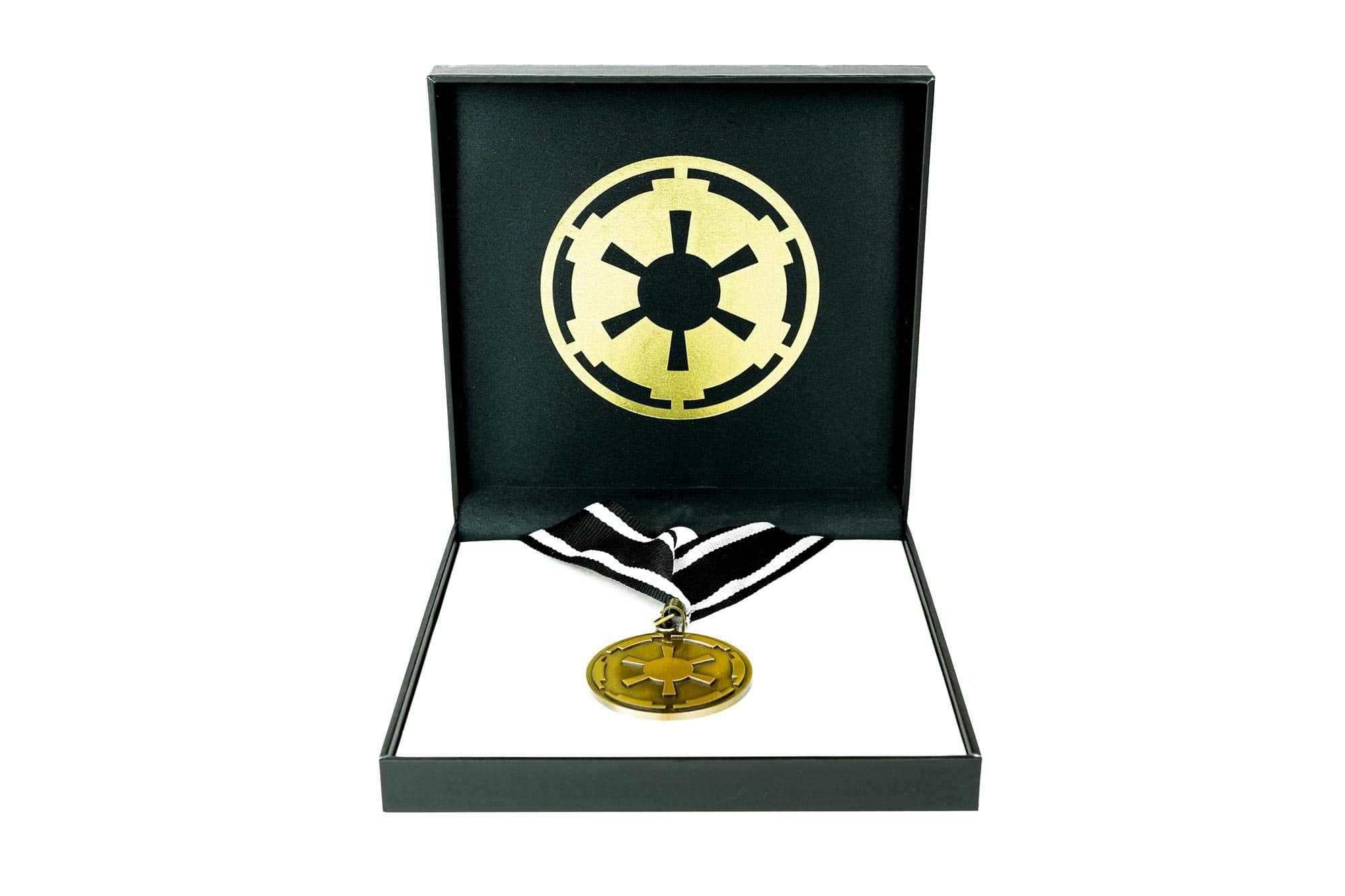 Star Wars: The Mandalorian Imperial Crest Medal | Collectible Imperial Star Wars Medallion Worn by The Client | Empire Logo Star