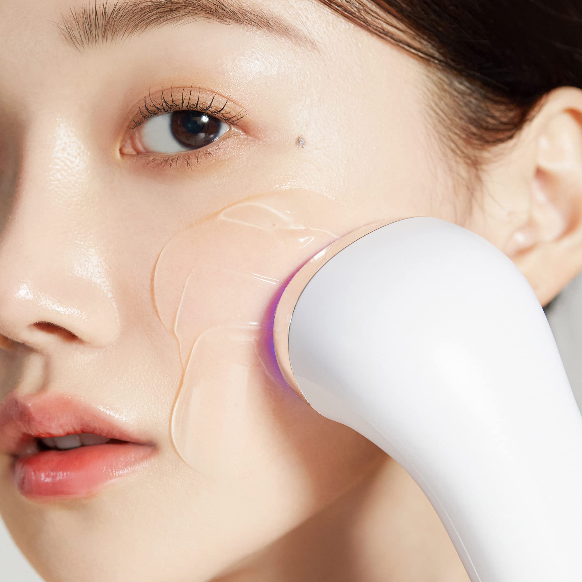 Medicube Age-R Booster Gel Serum For Skin Care Devices - Moisturizing And Nourishing Facial Serum With Plant Stem Cell Extract,