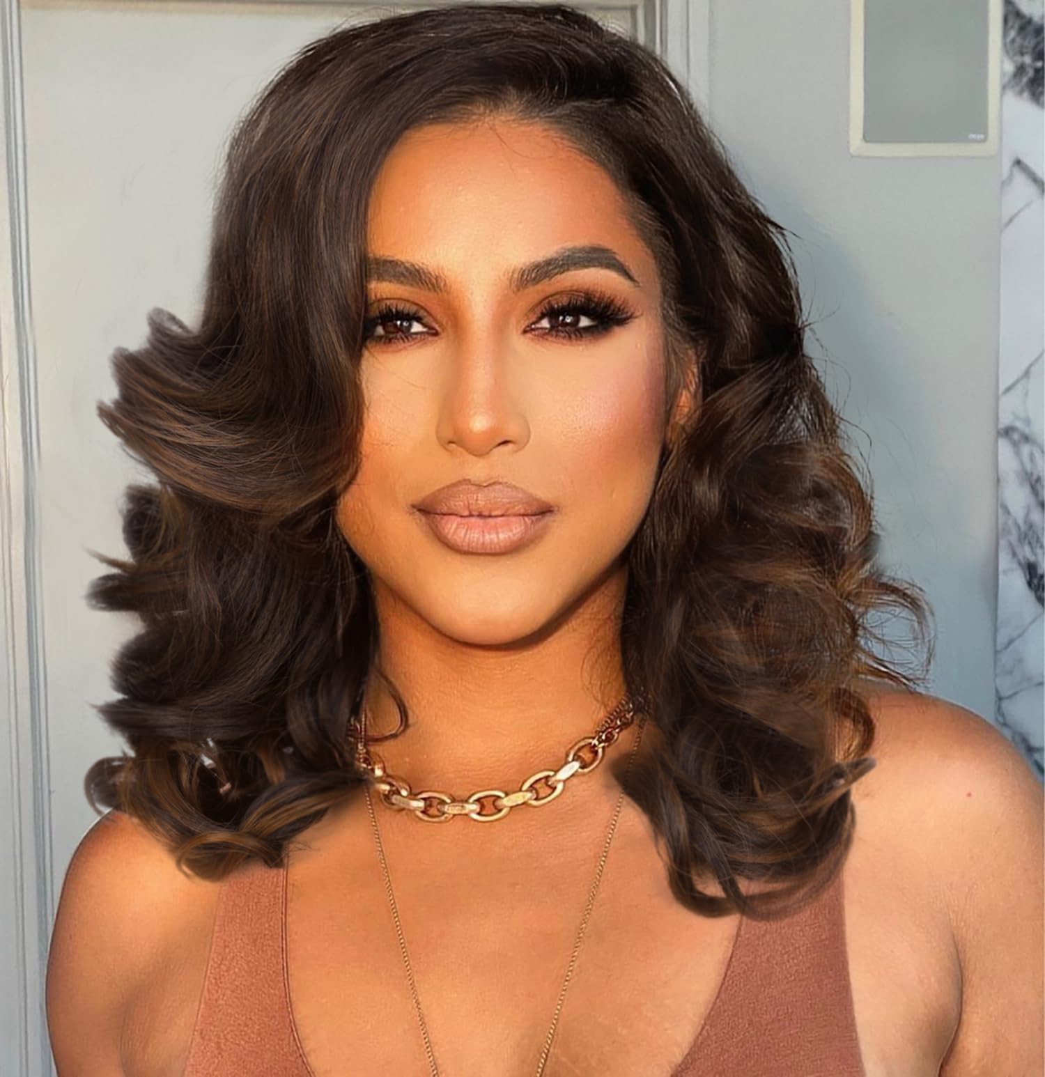 WIGER Short Wavy Wigs for Women Mixed Brown Loose Wave Bob Hair Wig 14 Inch Side Part Shoulder Length Glueless Lace Part Hair Sy