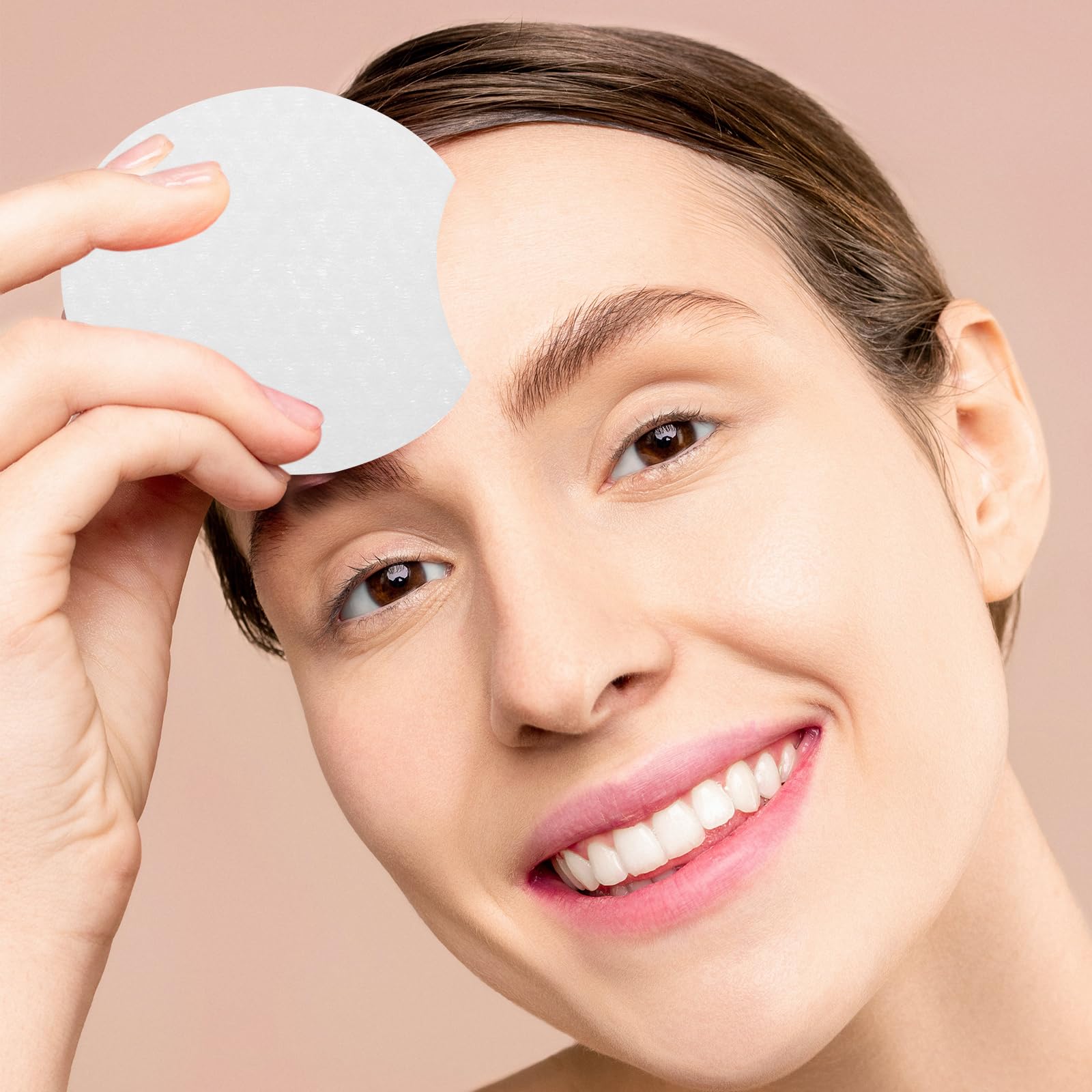 Beavorty 900Pcs Disposable Makeup Pads Thick Non-Woven Face Cleaning Tools for Gentle Makeup Removal Travel-Friendly Cosmetic Pa
