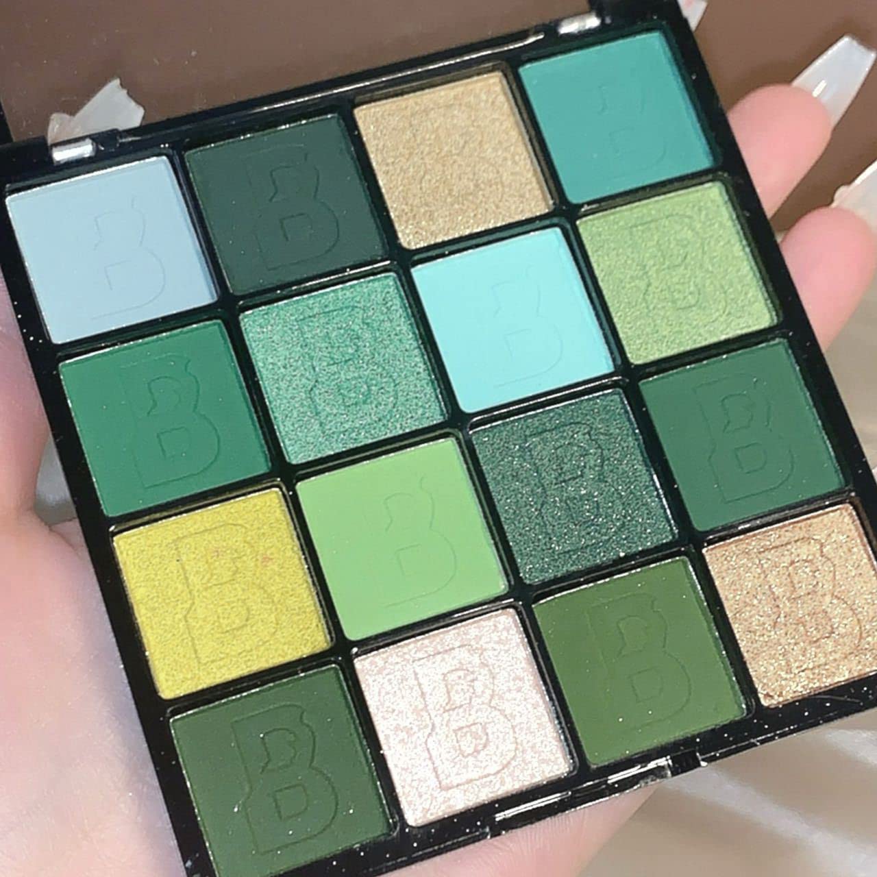 St Patricks Day Green Eyeshadow Palette, 16 Colors Green Glitter Matte Eyeshadow Makeup Palette,Forest Green Yellow Colorful Eye