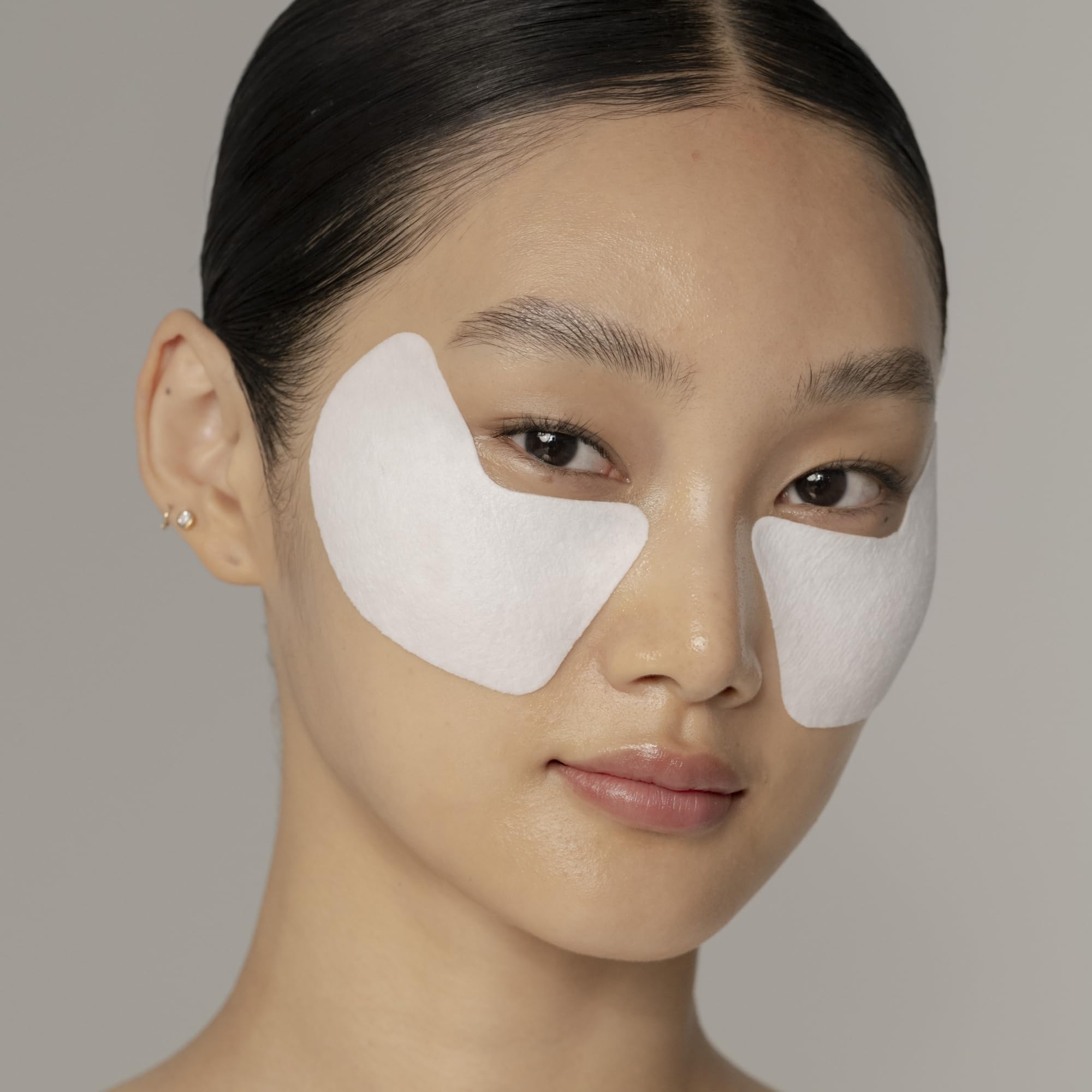 Shiseido Vital Perfection Uplifting And Firming Express Eye Mask - 12 Sets Of Two Eye Masks - Pure Retinol Under-Eye Mask That V